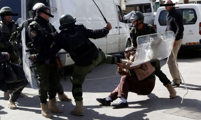 أكثر من ٣٤٠ حالة اعتقال سياسي عام ٢٠٢١